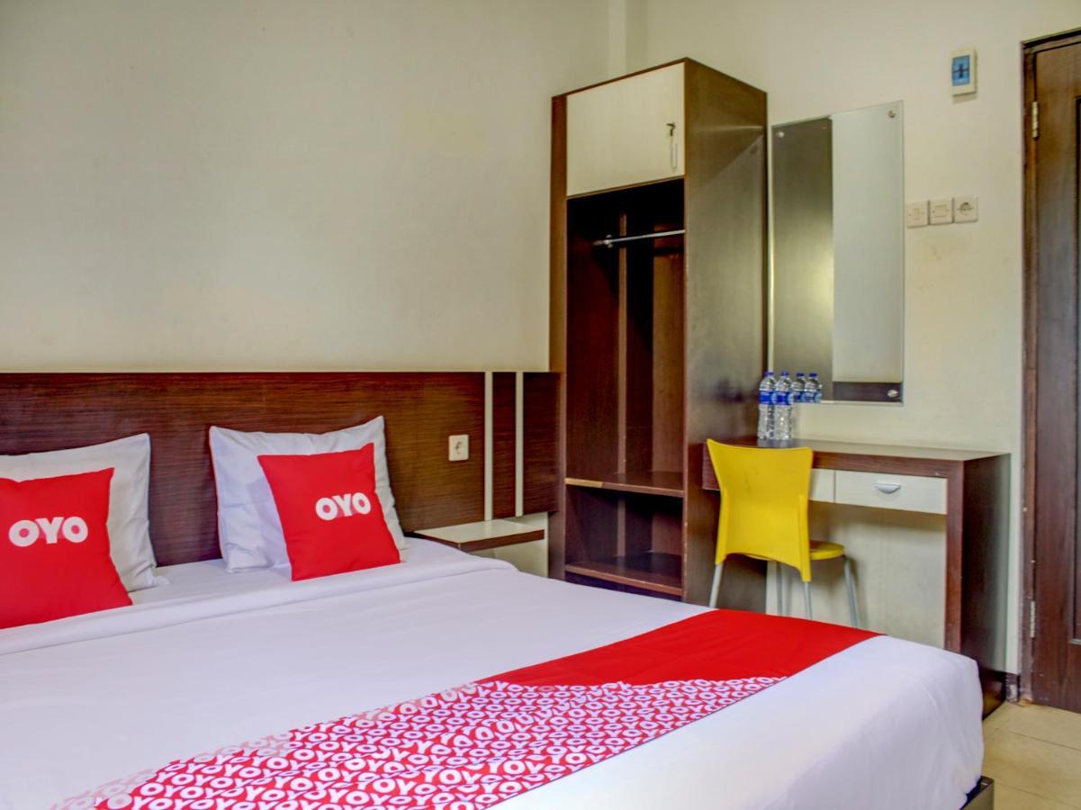 Oyo 90162 Remboelan Guest House Sungai Lutus Exterior photo